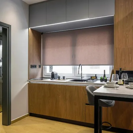 Aristotelian Virtues - Tharros Διαμέρισμα