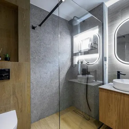 Aristotelian Virtues - Tharros * Θεσσαλονίκη