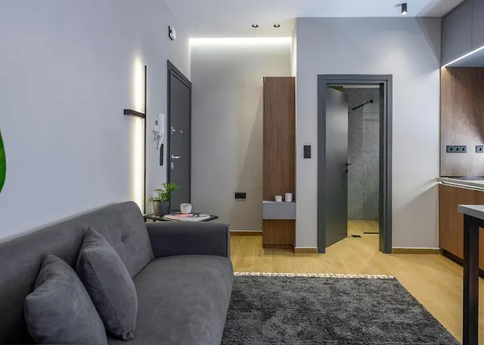 Aristotelian Virtues - Tharros Apartament