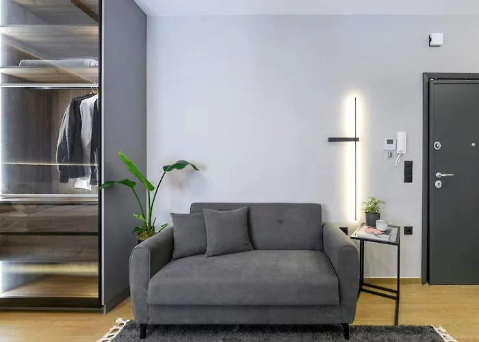 Aristotelian Virtues - Tharros Apartament