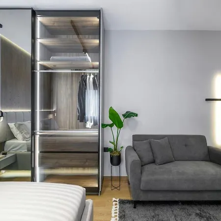 Aristotelian Virtues - Tharros Salonicco