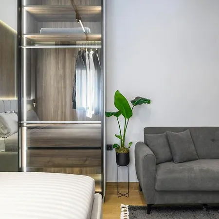 Apartment Aristotelian Virtues - Tharros