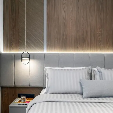 Aristotelian Virtues - Tharros * Salonicco