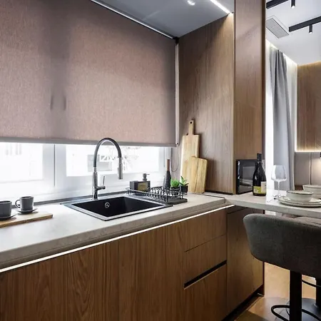 Aristotelian Virtues - Tharros Appartamento *