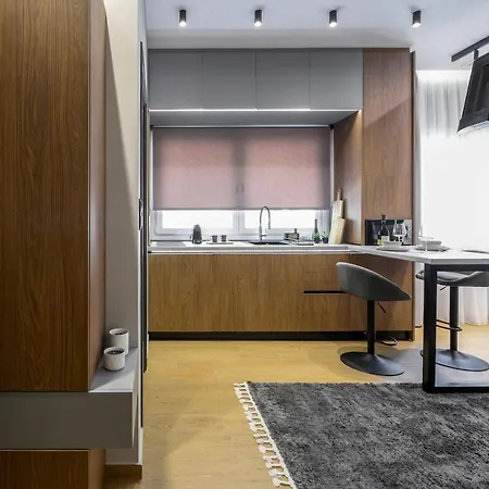Aristotelian Virtues - Tharros Apartment *
