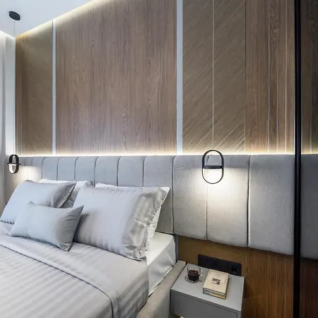 Aristotelian Virtues - Tharros Apartment *