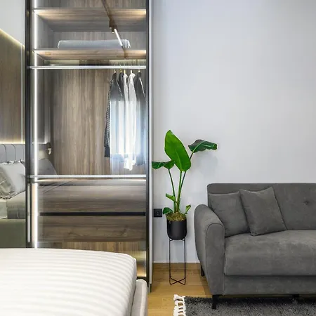 Apartment Aristotelian Virtues - Tharros