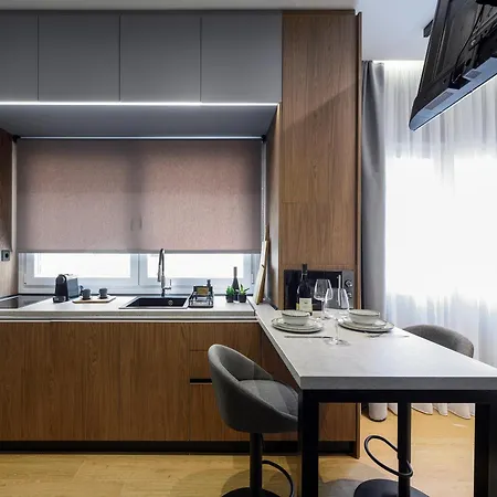 Aristotelian Virtues - Tharros Appartamento *