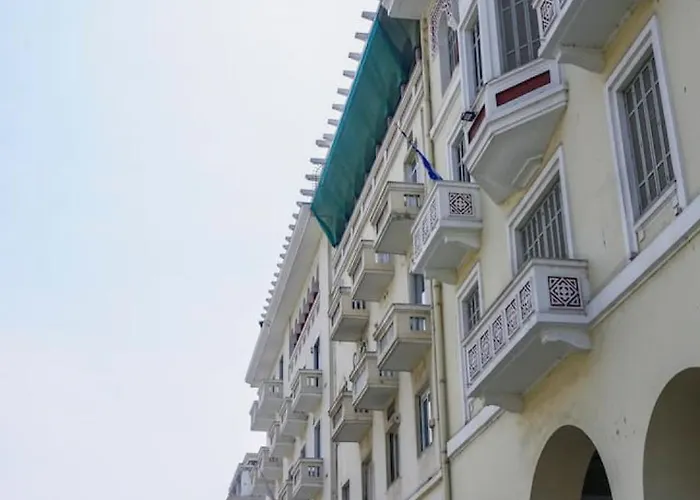 Aristotelian Virtues - Tharros Apartamento