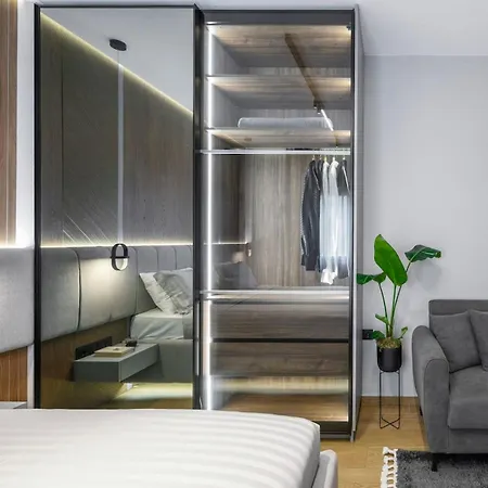 Aristotelian Virtues - Tharros