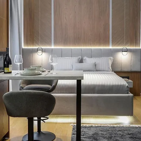 Aristotelian Virtues - Tharros Apartamento Tessalónica